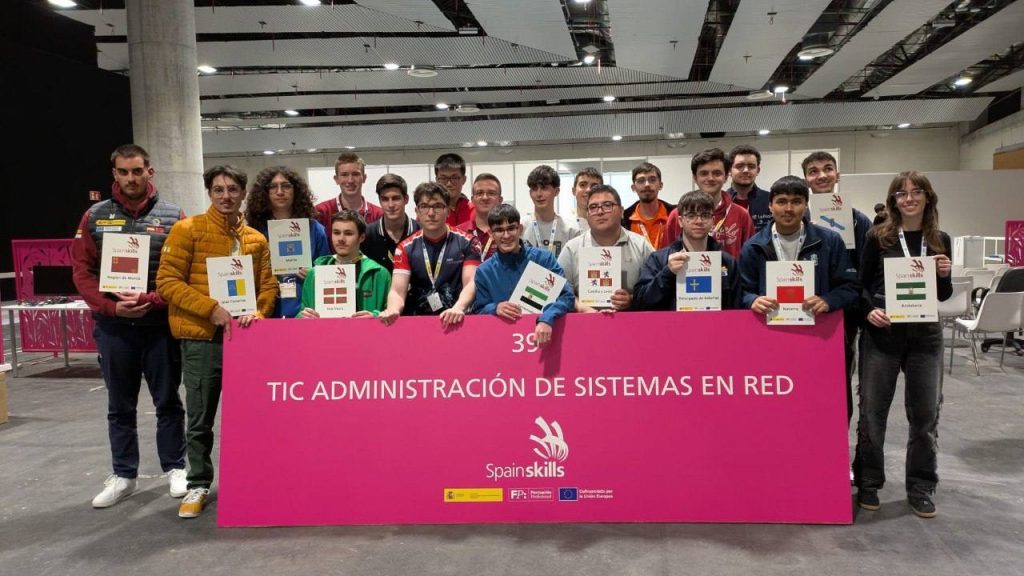 Teilnehmer des Wettbewerbs IT Network Systems Administration bei den SpainSkills 2026
